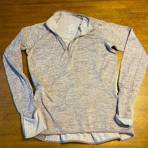 Nike dri-fit quarter zip form-fitting light small